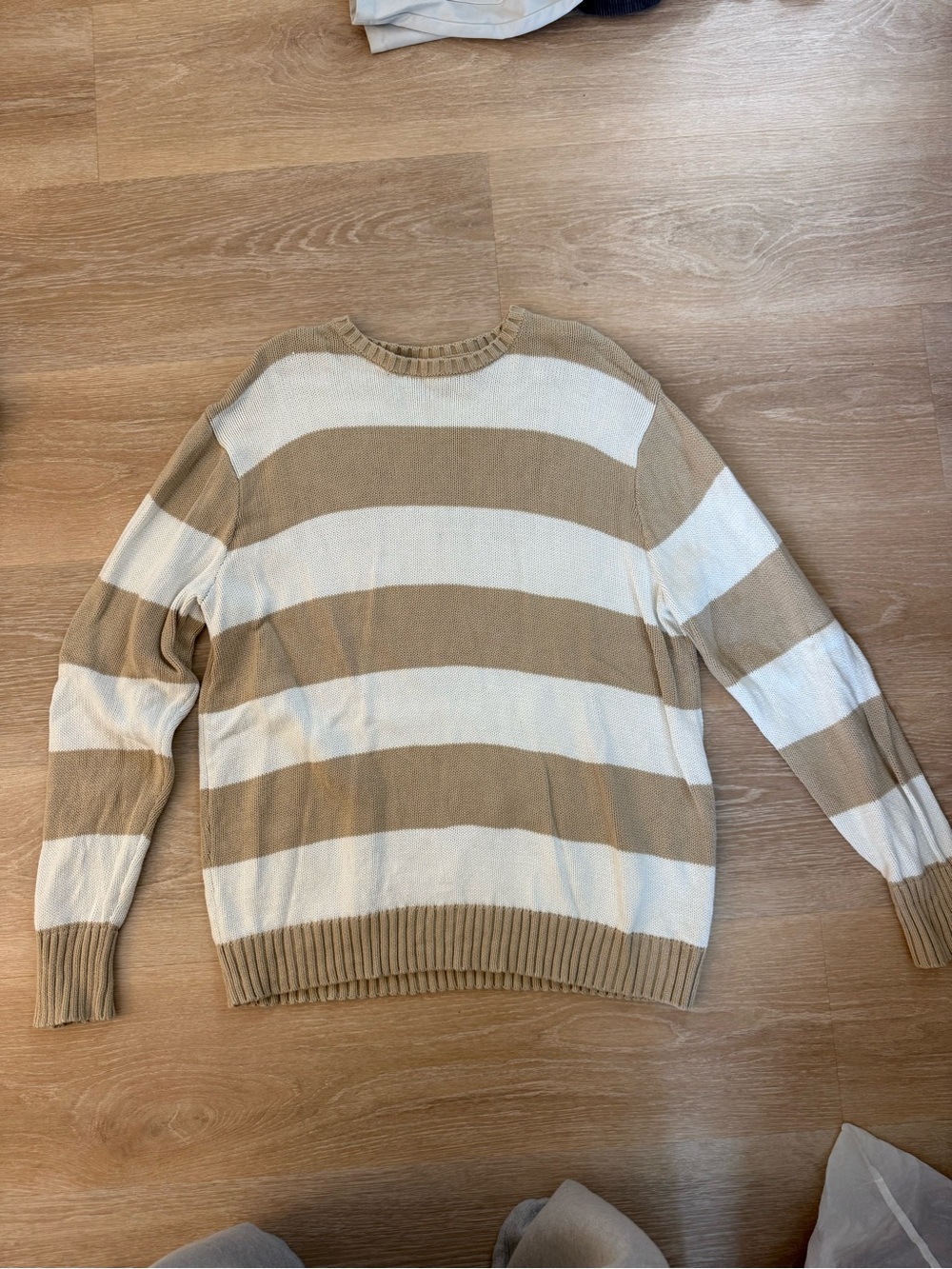 Women’s Beige&White Striped Crewneck Sweater.Brandy Melville.one size fits all